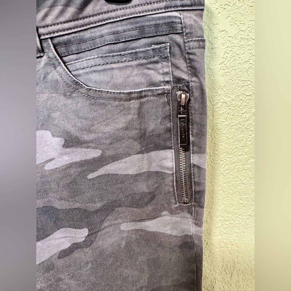 Democracy Camo Pants - Picture 3 of 4